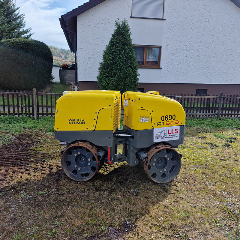 Grabenwalzen und Baumaschinen mieten in Dörzbach